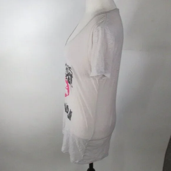 Victoria's Secret Hawaii Women's White V-neck Glitter Hibiscus T-Shirt Large - Picture 4 of 5